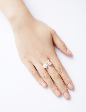 Ring•Fashion Collection  Pearl Glitter Ring