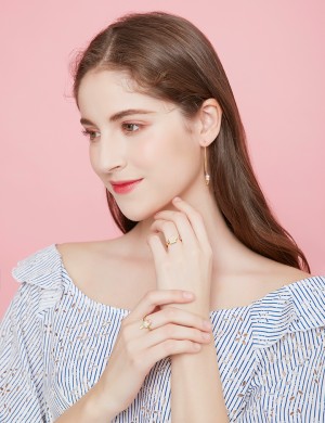 Earrings• Ice Cream Fever Collection  Sweet Through Earrings