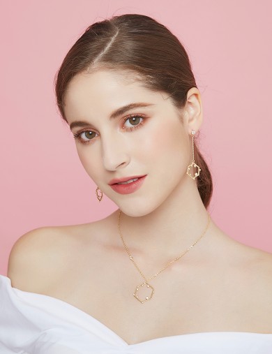 Earrings• Paper Cut Diamond Pearls Collection Paper Cut Diamond Earrings
