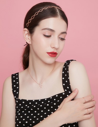 Necklace• Baroque Collection Day Dream Necklace
