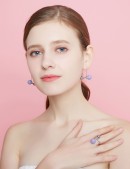 Earrings• Oh My Pearls Knock Knock Earrings 