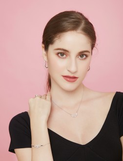 Necklace• Diamond Pearls Collection Dazzling Diamond triple Pearls Necklace