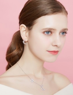 Necklace•Moon&Star Collection  Stella Necklace