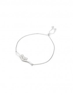 Bracelet• Diamond Pearls Collection Dazzling Diamond triple Pearls Bracelet