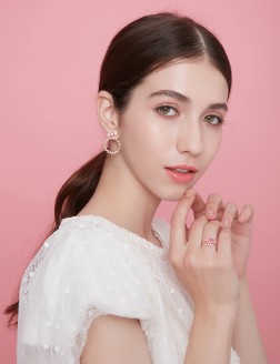 Earrings• Christmas Collection misletoe Earrings