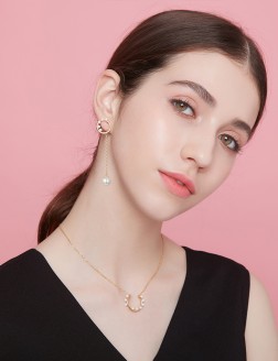 Necklace• Pearls in the Paradise Collection  Pearls Around Necklace