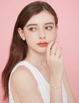 Earrings•Fritillary clover series  Clover Earstuds