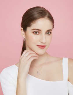 Necklace• Diamond Pearls Collection Diamond Lonely Pearl Necklace