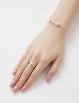 Ring• Diamond Pearls Collection Dazzling Diamond Lonely Pearl Ring